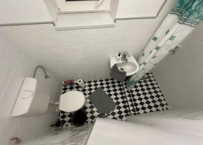 Apartment 36